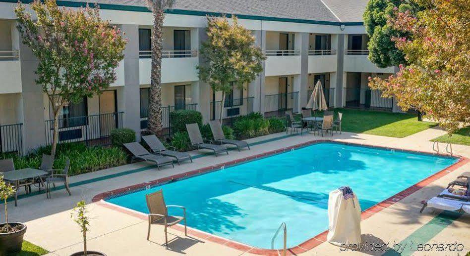 Best Western Heritage Inn Конкорд Экстерьер фото